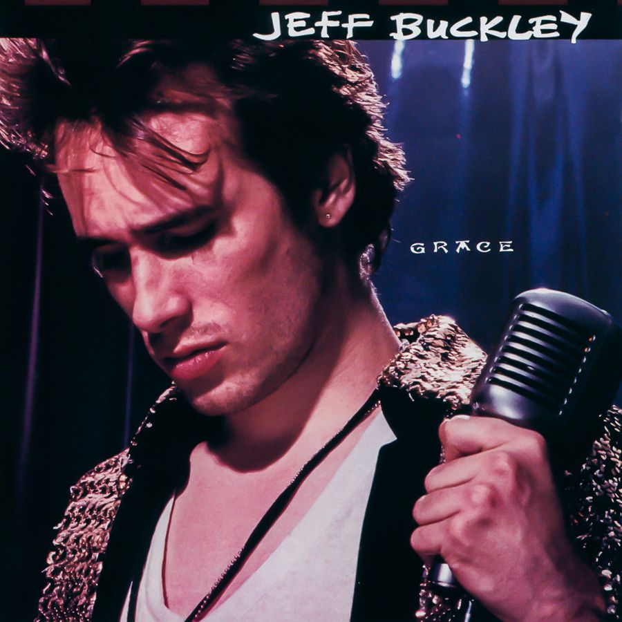 Relative minor and secondary dominants in Hallelujah by Jeff Buckley